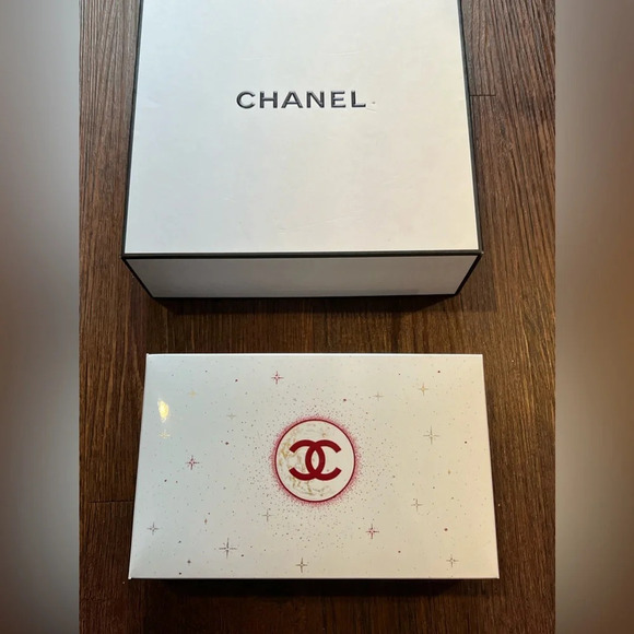 CHANEL 2022 HOLIDAY ROUTINE RESET CLEANSING DUO SET - Picture 13 of 14